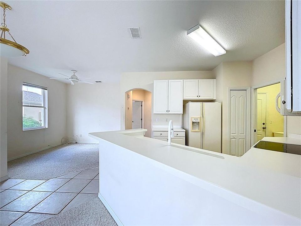 На продажу: $220,000 (2 спален, 2 ванн, 1188 Квадратных фут)