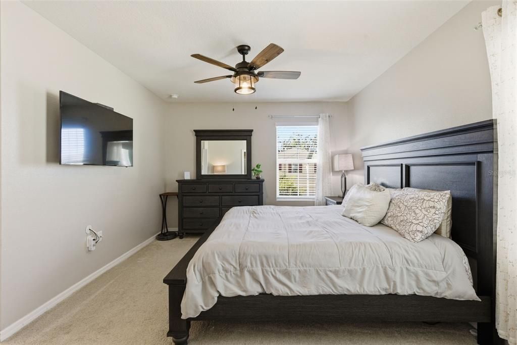 Active With Contract: $299,999 (4 beds, 2 baths, 2048 Square Feet)