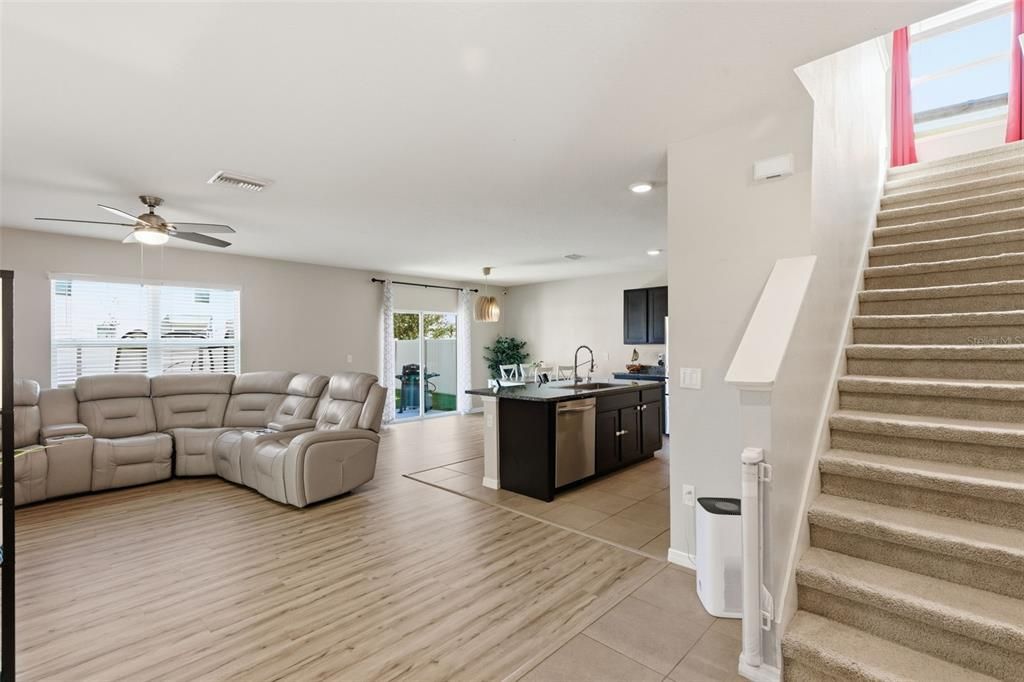 Active With Contract: $299,999 (4 beds, 2 baths, 2048 Square Feet)