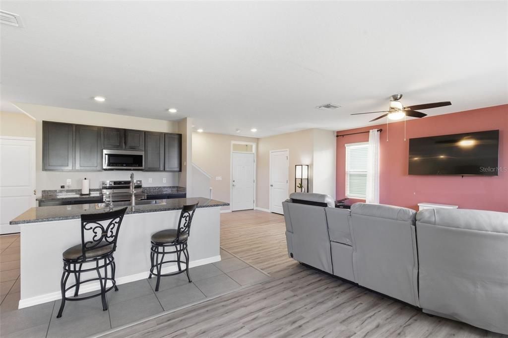 Active With Contract: $299,999 (4 beds, 2 baths, 2048 Square Feet)