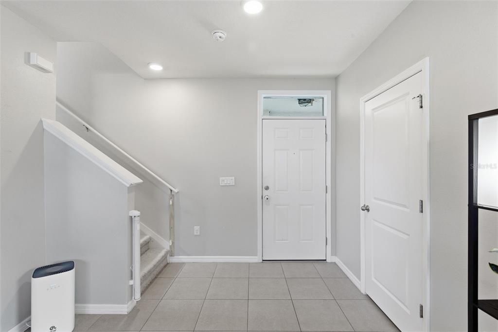 Active With Contract: $299,999 (4 beds, 2 baths, 2048 Square Feet)