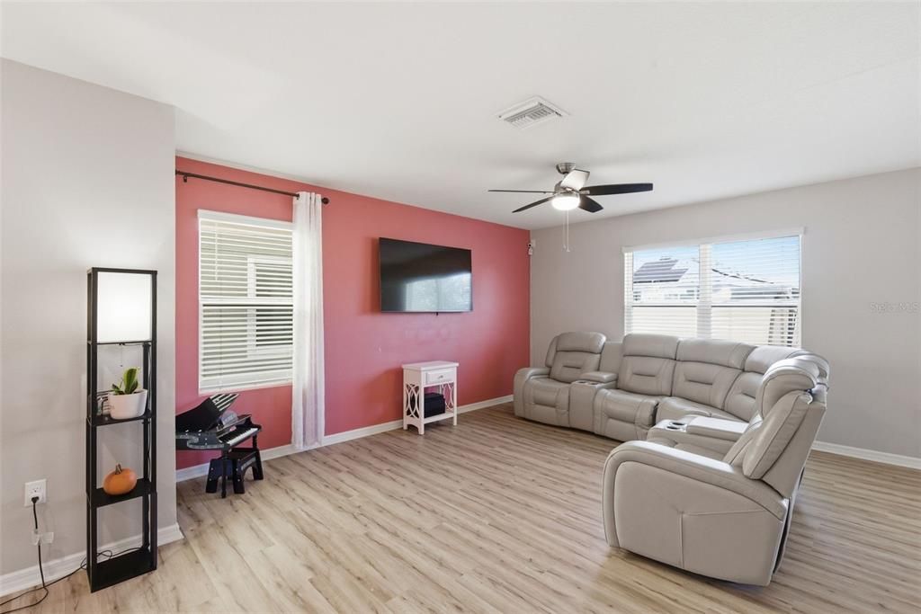 Active With Contract: $299,999 (4 beds, 2 baths, 2048 Square Feet)