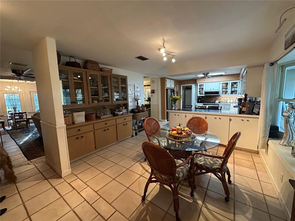 En Venta: $1,950,000 (3 camas, 2 baños, 4904 Pies cuadrados)