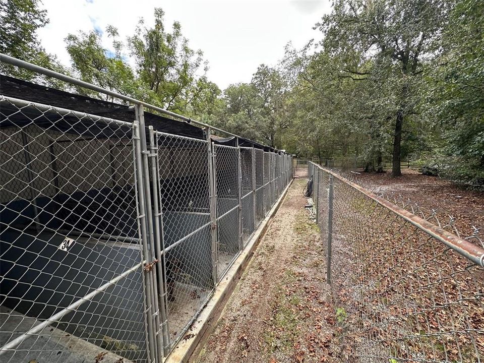 For Sale: $1,950,000 (3 beds, 2 baths, 4904 Square Feet)