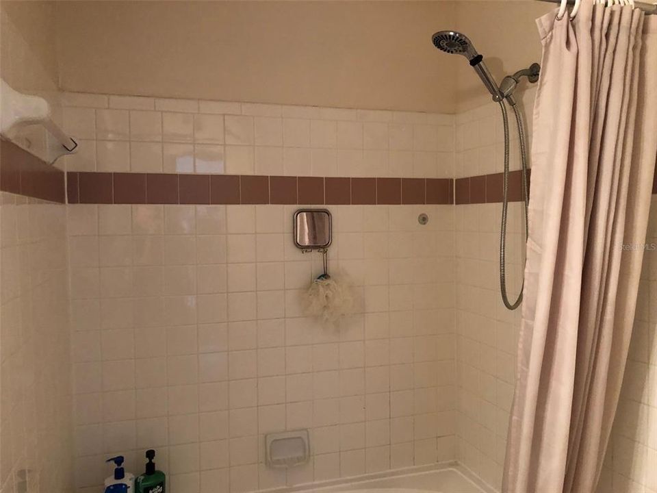 待售: $149,900 (1 贝兹, 1 浴室, 685 平方英尺)