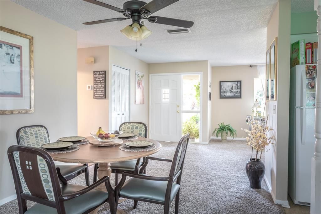 Active With Contract: $275,000 (2 beds, 2 baths, 1575 Square Feet)