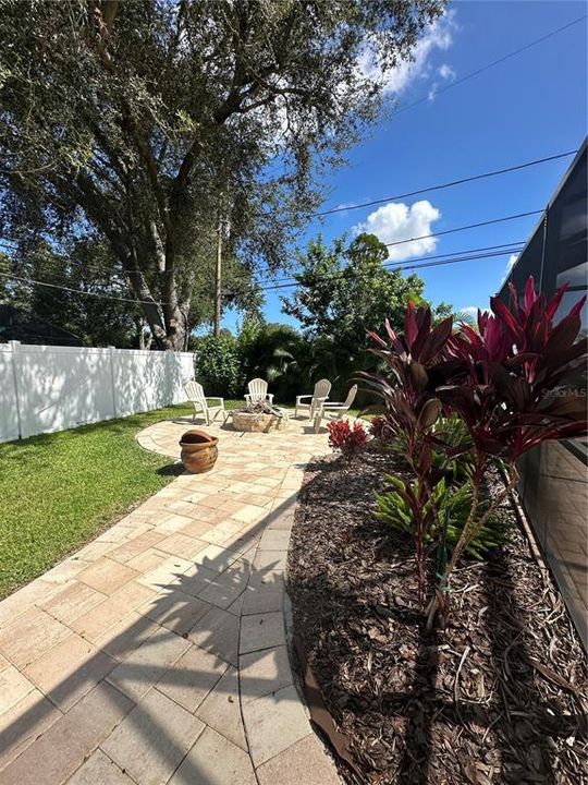 For Rent: $3,500 (2 beds, 2 baths, 1346 Square Feet)