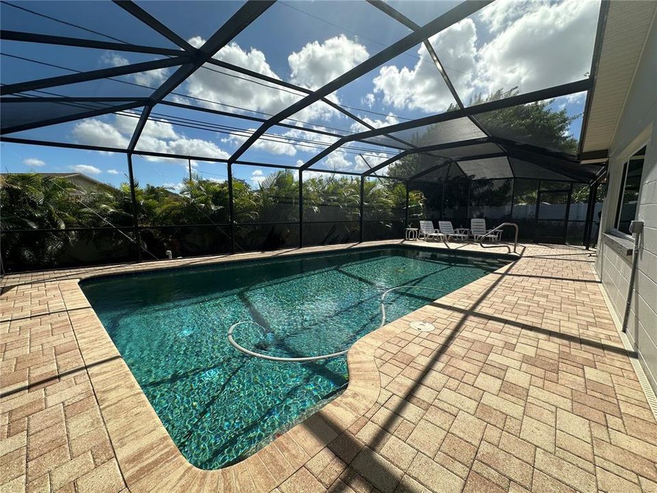 For Rent: $3,500 (2 beds, 2 baths, 1346 Square Feet)