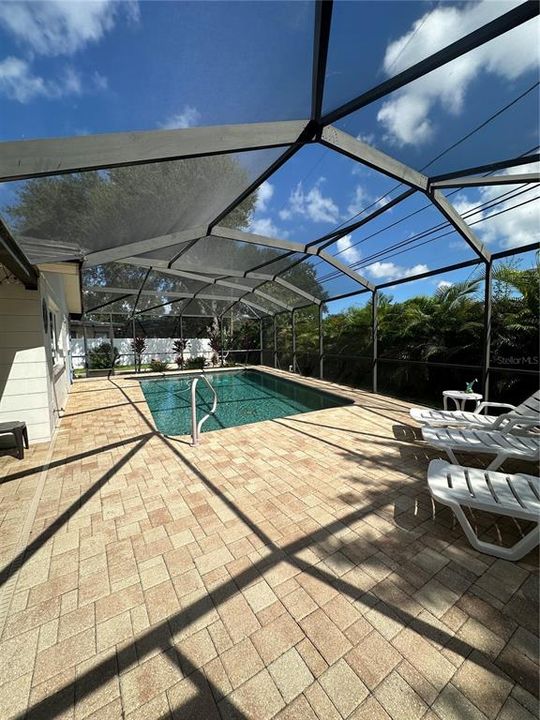 For Rent: $3,500 (2 beds, 2 baths, 1346 Square Feet)