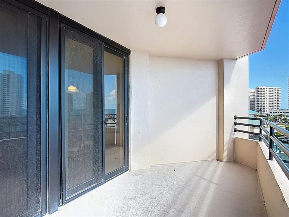 Activo con contrato: $212,900 (2 camas, 2 baños, 1265 Pies cuadrados)