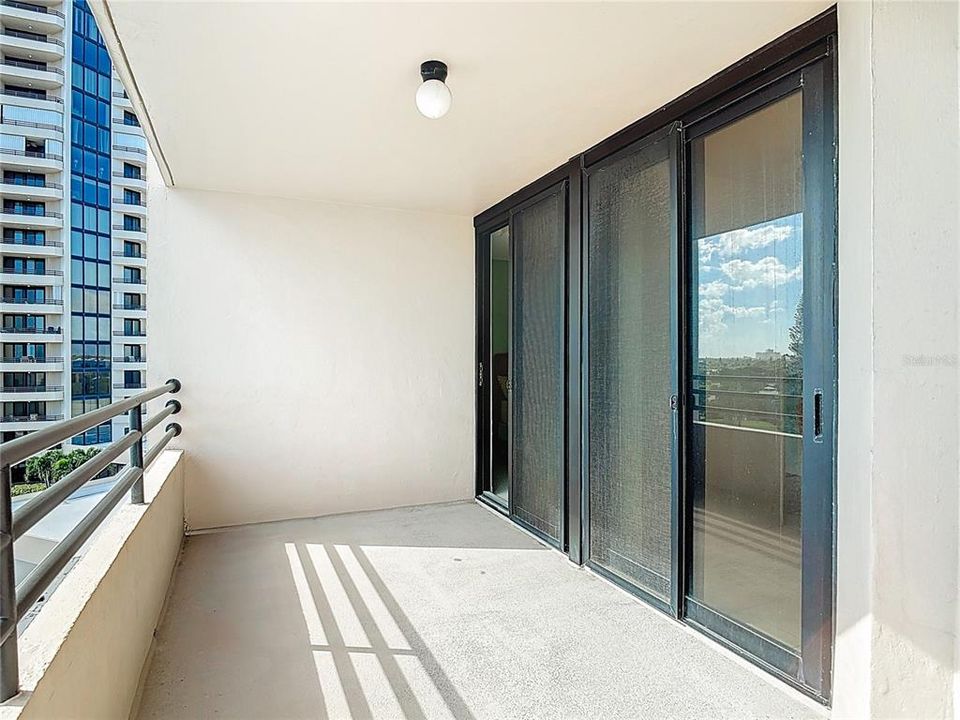 Activo con contrato: $212,900 (2 camas, 2 baños, 1265 Pies cuadrados)