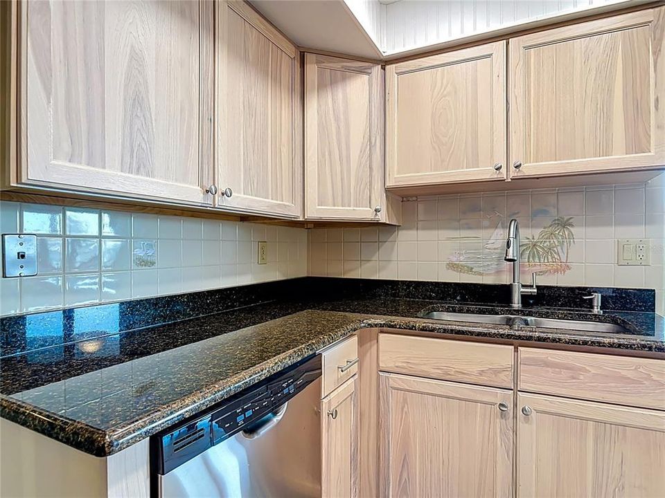 Activo con contrato: $212,900 (2 camas, 2 baños, 1265 Pies cuadrados)