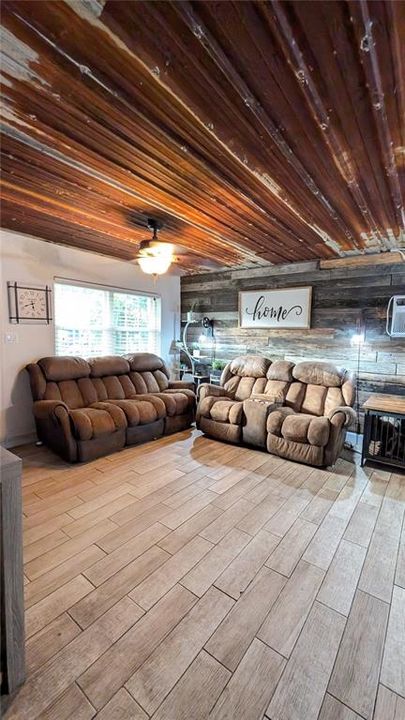 En Venta: $285,000 (3 camas, 1 baños, 960 Pies cuadrados)