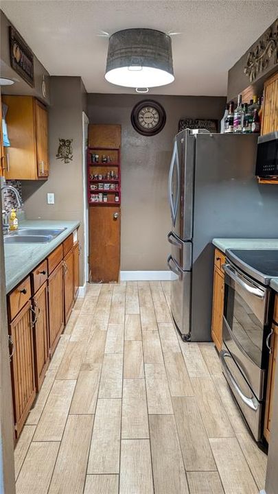 En Venta: $285,000 (3 camas, 1 baños, 960 Pies cuadrados)