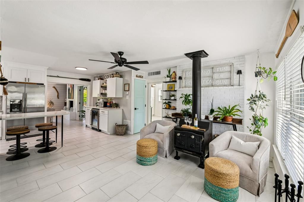 Activo con contrato: $350,000 (3 camas, 2 baños, 1540 Pies cuadrados)