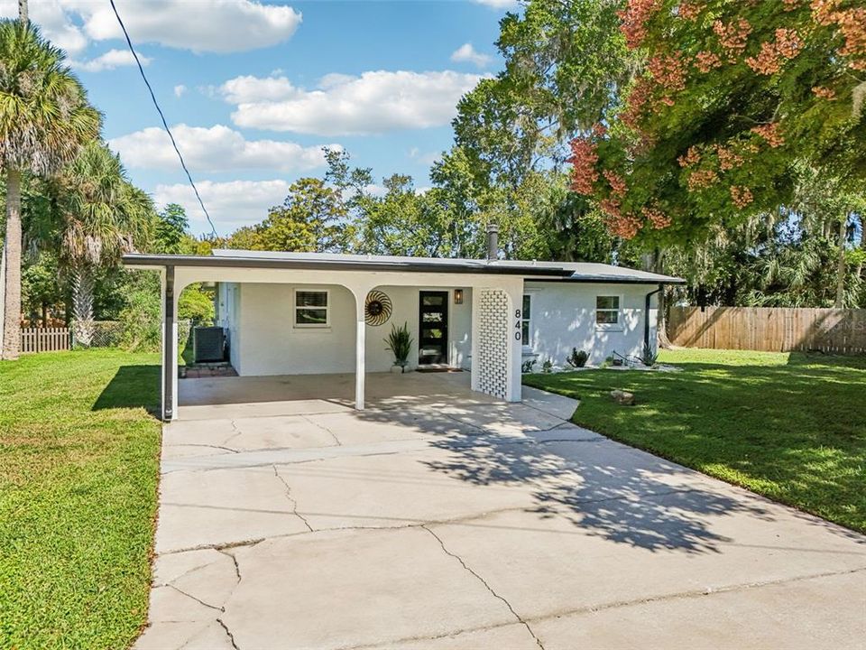 Activo con contrato: $350,000 (3 camas, 2 baños, 1540 Pies cuadrados)