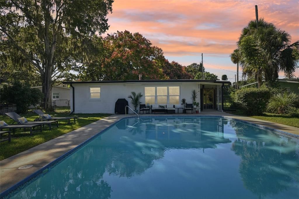 Activo con contrato: $350,000 (3 camas, 2 baños, 1540 Pies cuadrados)