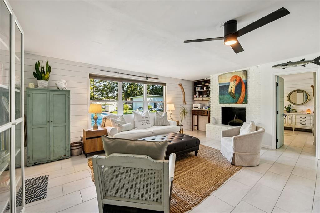 Activo con contrato: $350,000 (3 camas, 2 baños, 1540 Pies cuadrados)