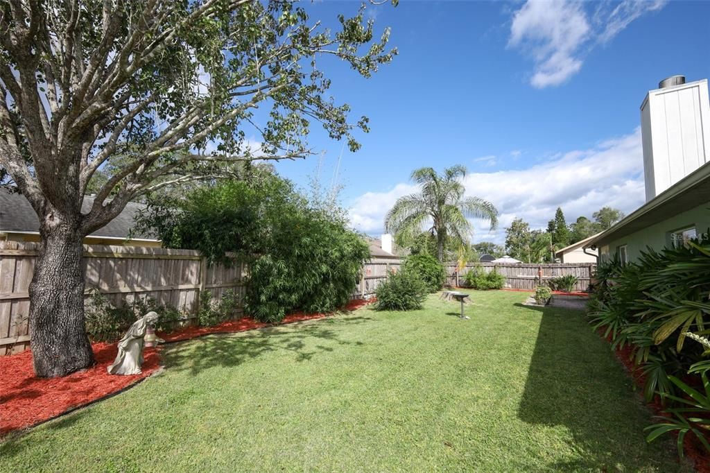 Active With Contract: $275,000 (2 beds, 2 baths, 1195 Square Feet)