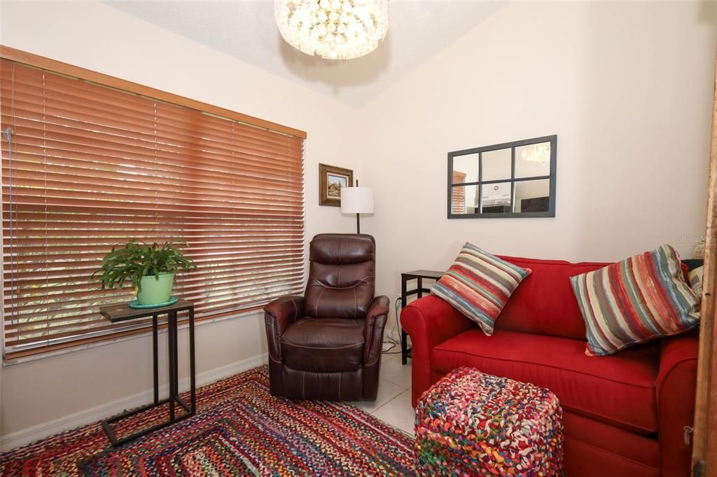 Active With Contract: $275,000 (2 beds, 2 baths, 1195 Square Feet)