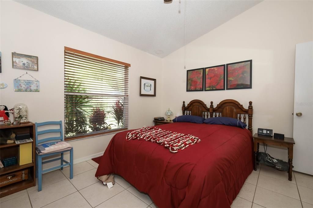 Active With Contract: $275,000 (2 beds, 2 baths, 1195 Square Feet)