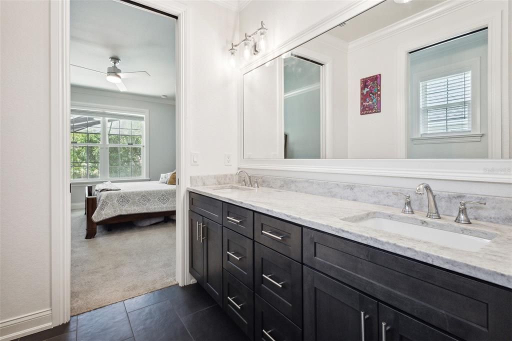 合同活跃: $495,900 (3 贝兹, 2 浴室, 2057 平方英尺)