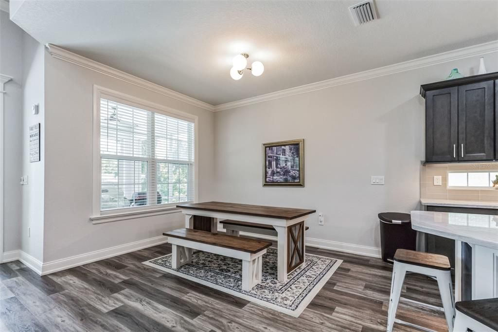 合同活跃: $495,900 (3 贝兹, 2 浴室, 2057 平方英尺)