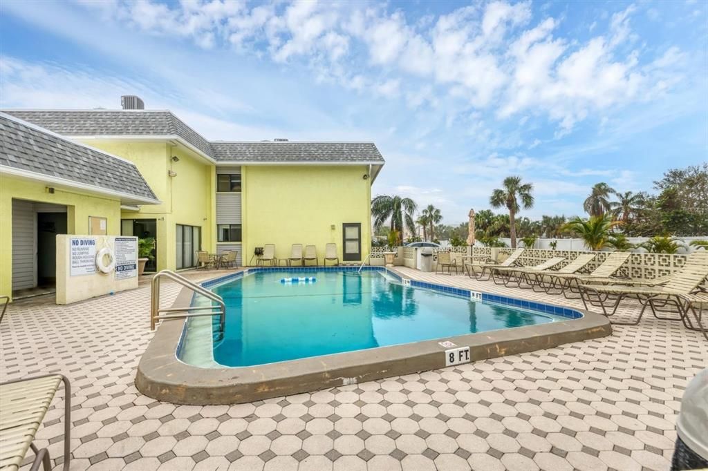 En Venta: $329,000 (1 camas, 1 baños, 702 Pies cuadrados)