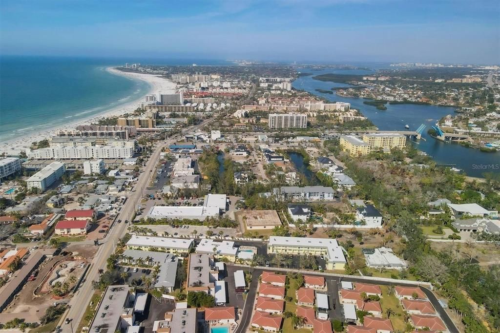 En Venta: $329,000 (1 camas, 1 baños, 702 Pies cuadrados)