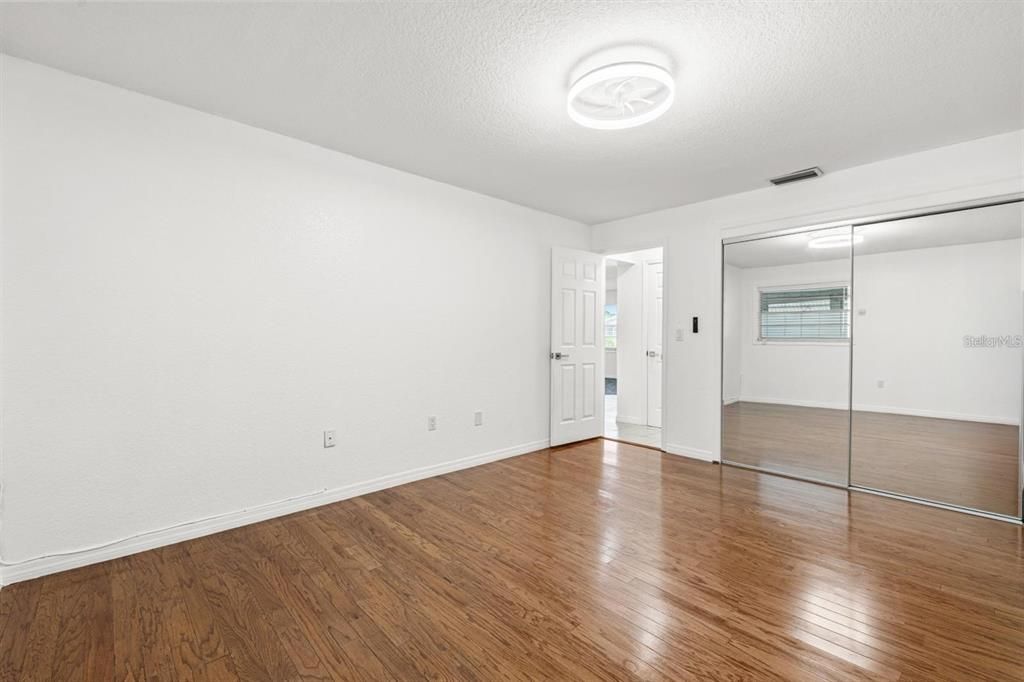 For Sale: $105,000 (2 beds, 1 baths, 815 Square Feet)