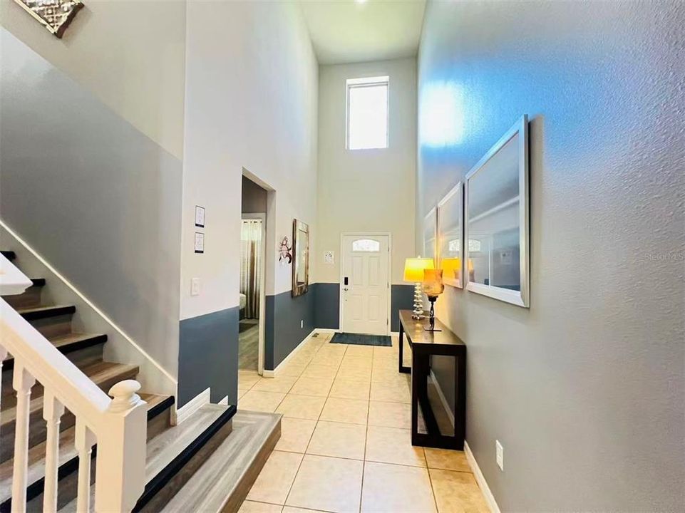 En Venta: $715,000 (8 camas, 6 baños, 4041 Pies cuadrados)