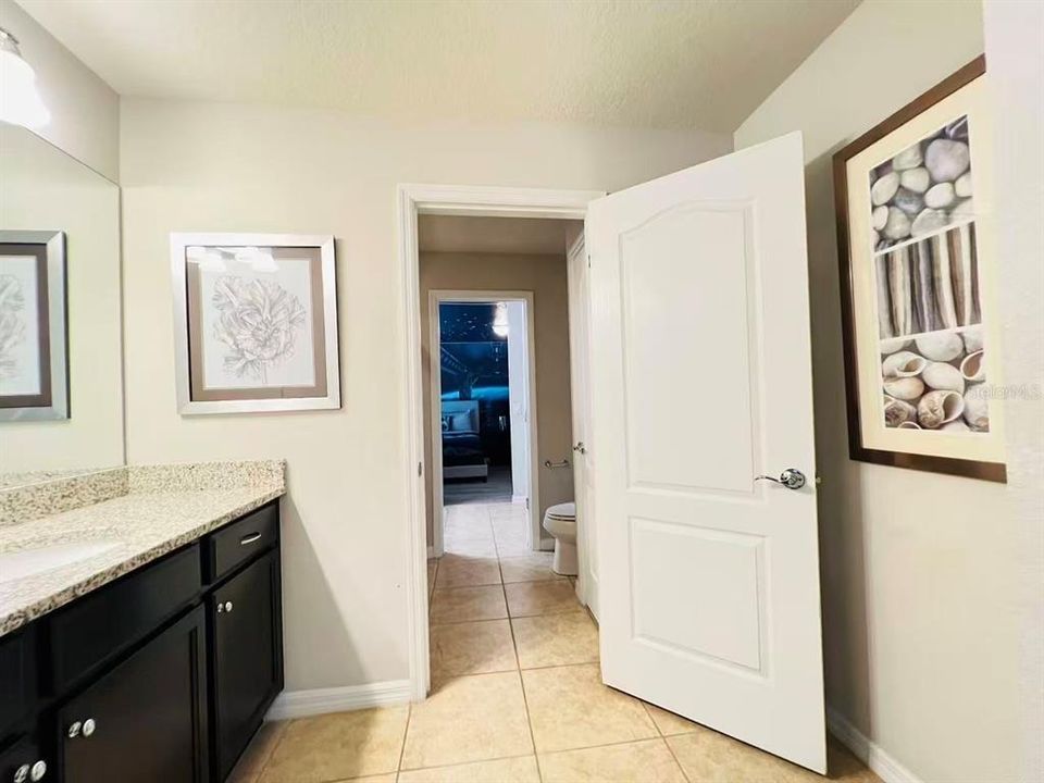 En Venta: $715,000 (8 camas, 6 baños, 4041 Pies cuadrados)