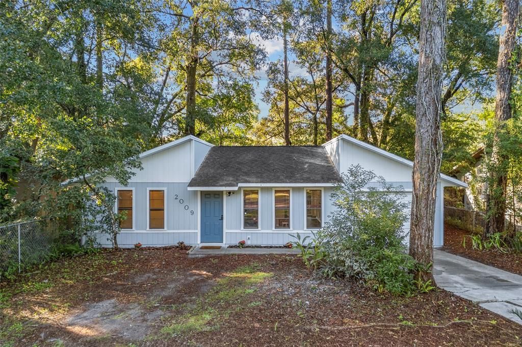 Activo con contrato: $235,000 (3 camas, 2 baños, 1086 Pies cuadrados)