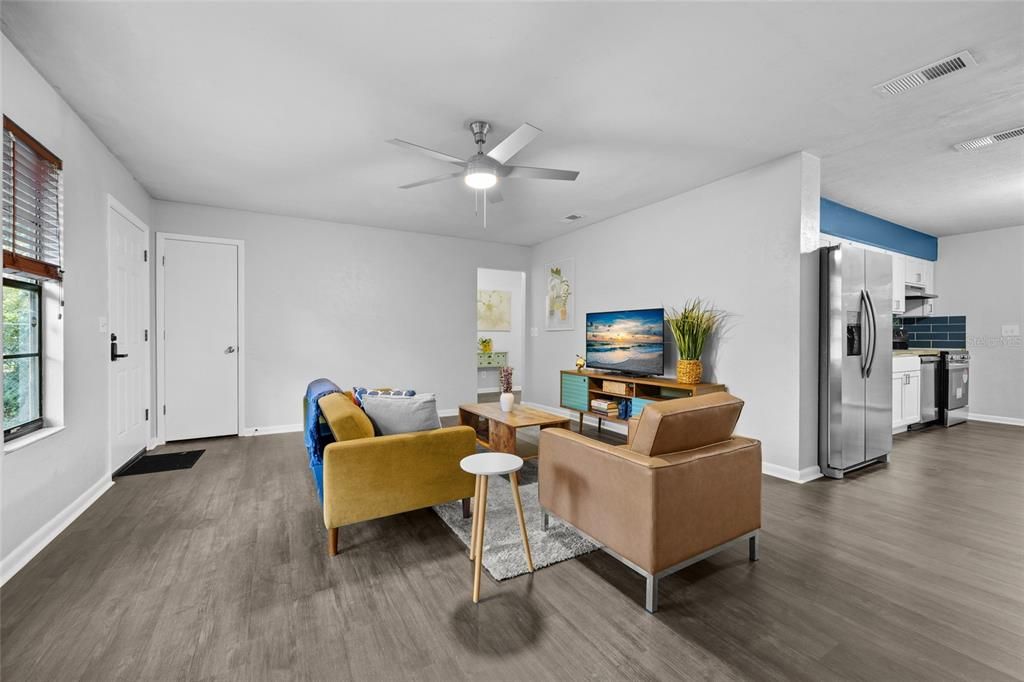 Activo con contrato: $235,000 (3 camas, 2 baños, 1086 Pies cuadrados)