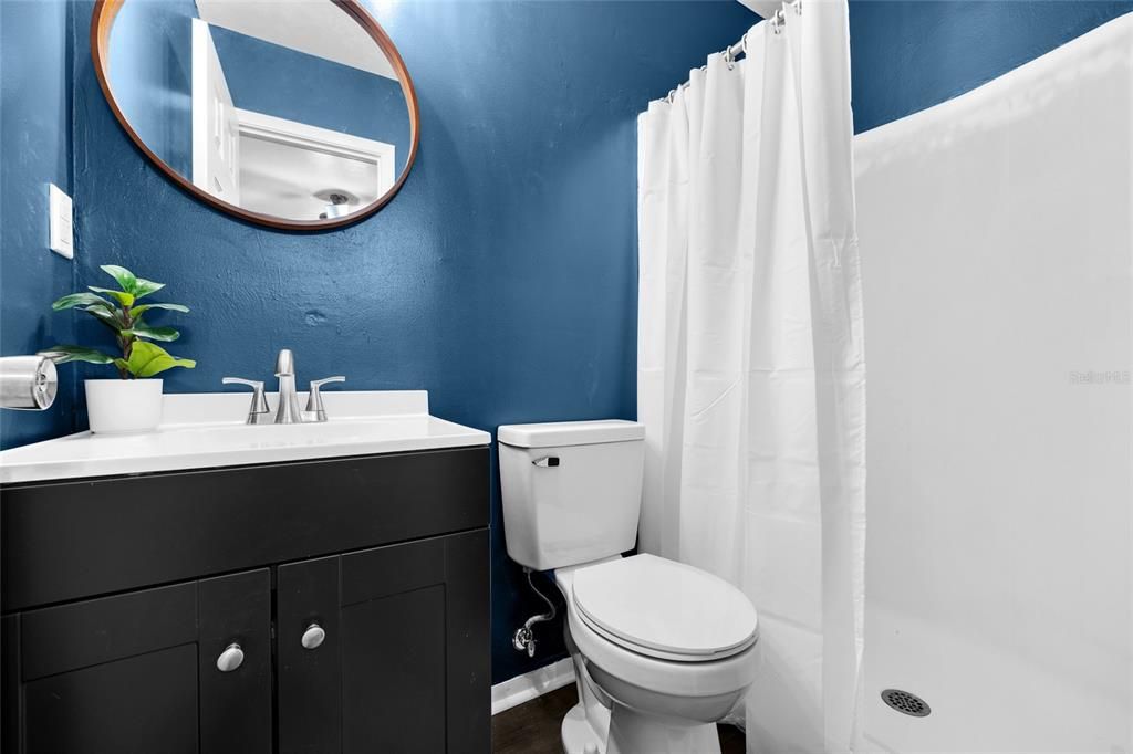 Activo con contrato: $235,000 (3 camas, 2 baños, 1086 Pies cuadrados)