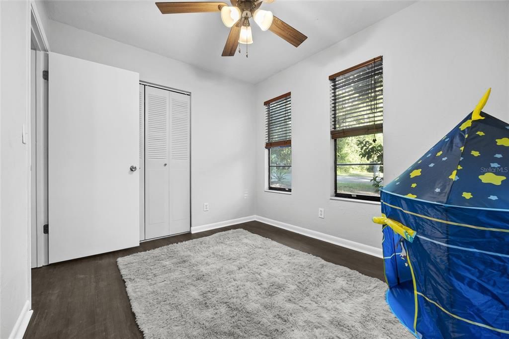 Activo con contrato: $235,000 (3 camas, 2 baños, 1086 Pies cuadrados)