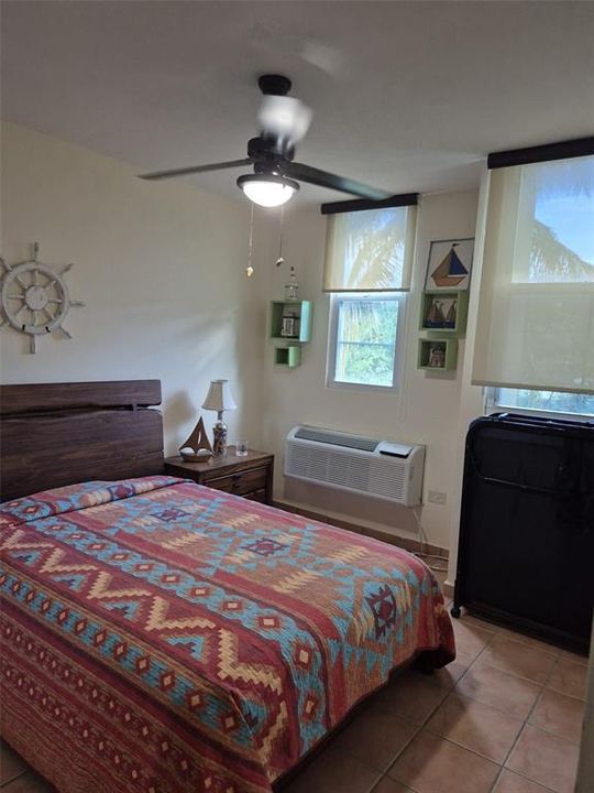 For Sale: $295,000 (3 beds, 2 baths, 1218 Square Feet)