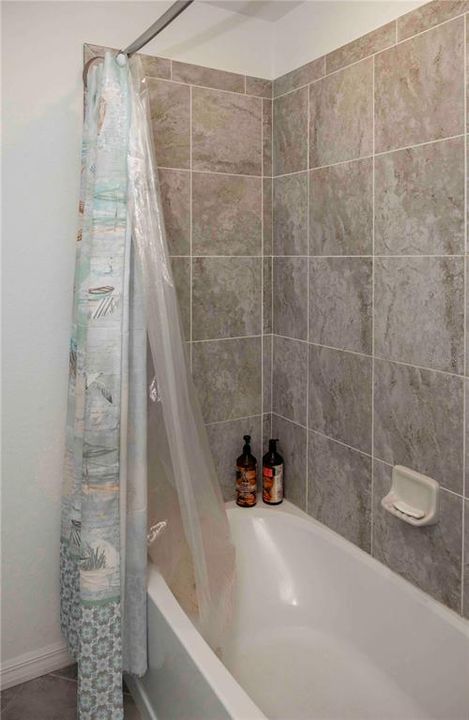 For Sale: $345,000 (2 beds, 2 baths, 1121 Square Feet)