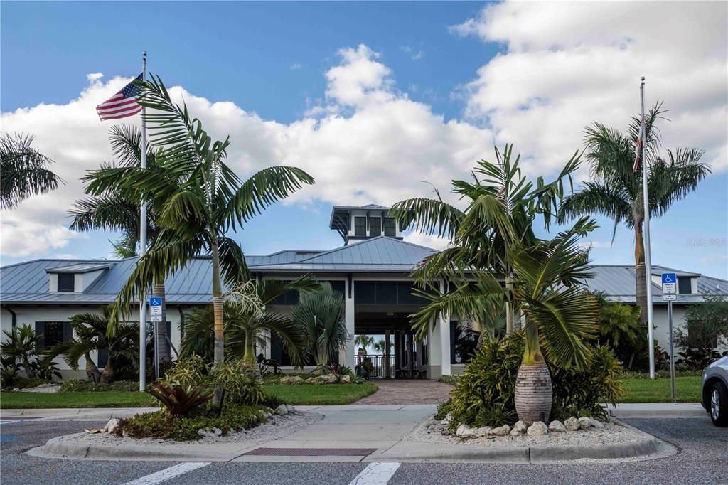 For Sale: $345,000 (2 beds, 2 baths, 1121 Square Feet)