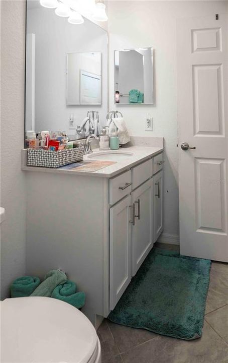 For Sale: $345,000 (2 beds, 2 baths, 1121 Square Feet)