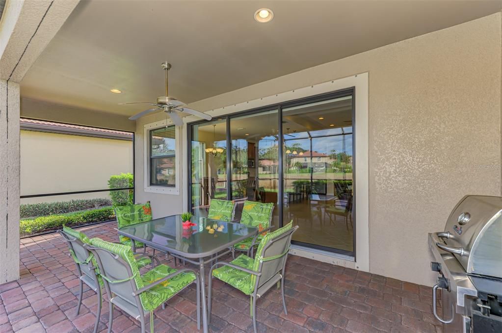 待售: $549,000 (3 贝兹, 2 浴室, 1984 平方英尺)