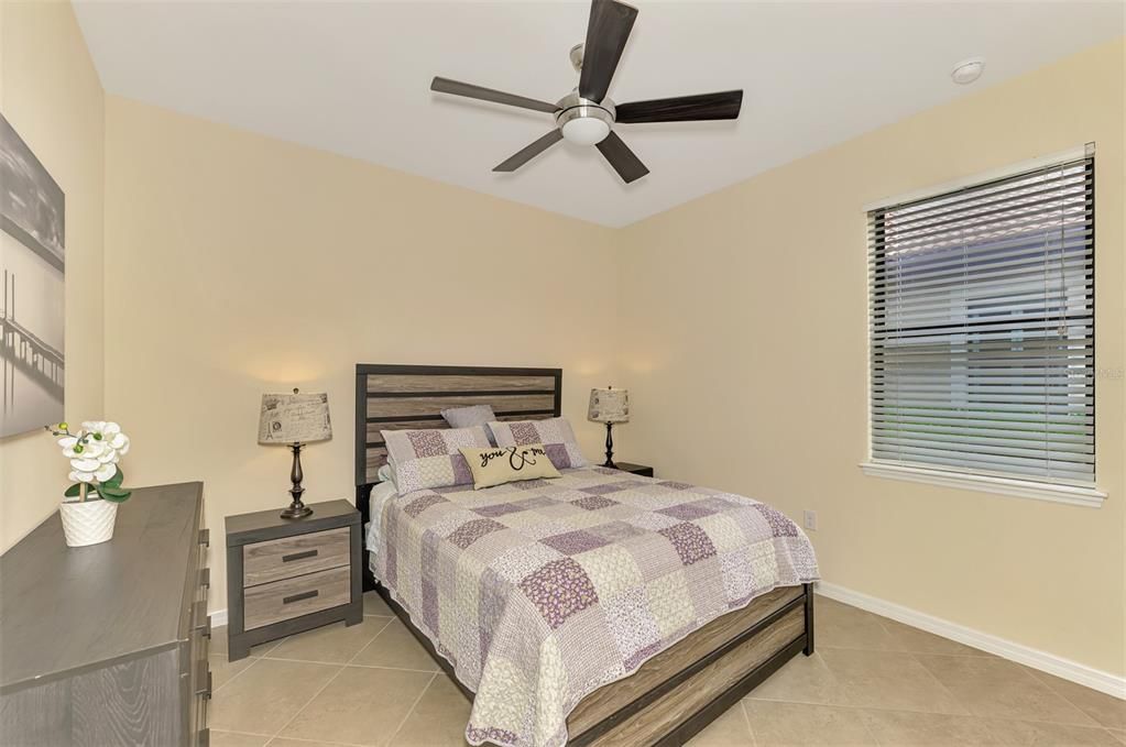 待售: $549,000 (3 贝兹, 2 浴室, 1984 平方英尺)