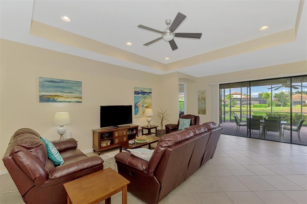 待售: $549,000 (3 贝兹, 2 浴室, 1984 平方英尺)