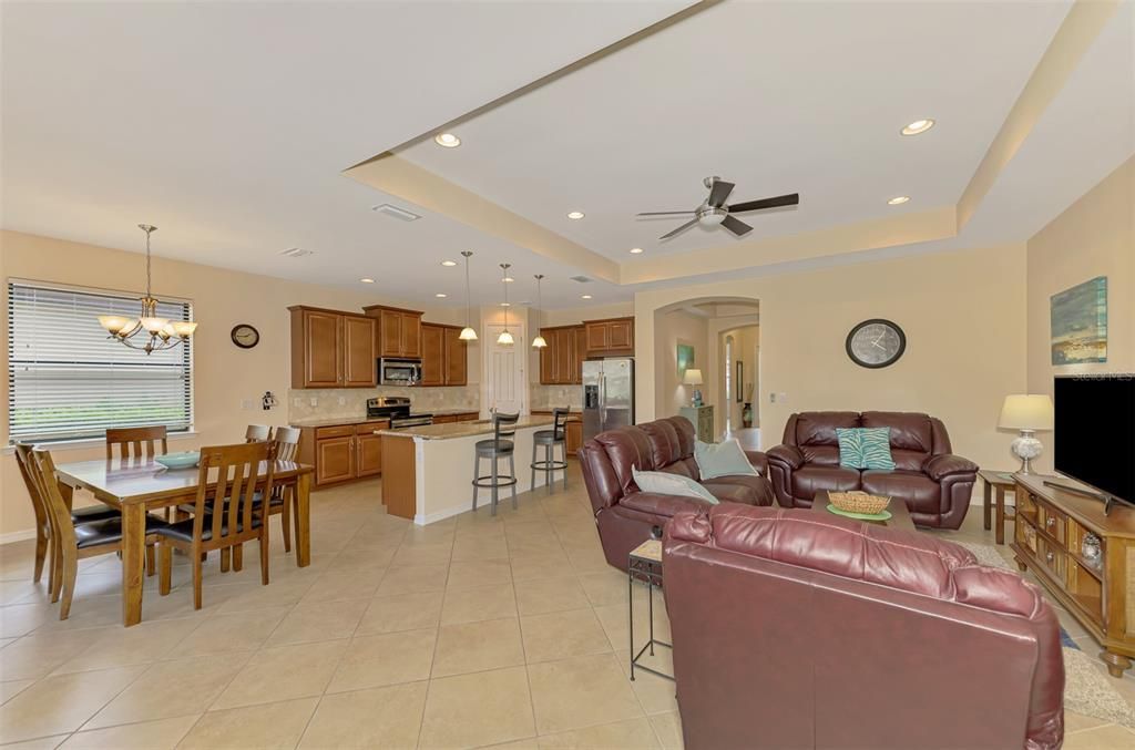 待售: $549,000 (3 贝兹, 2 浴室, 1984 平方英尺)