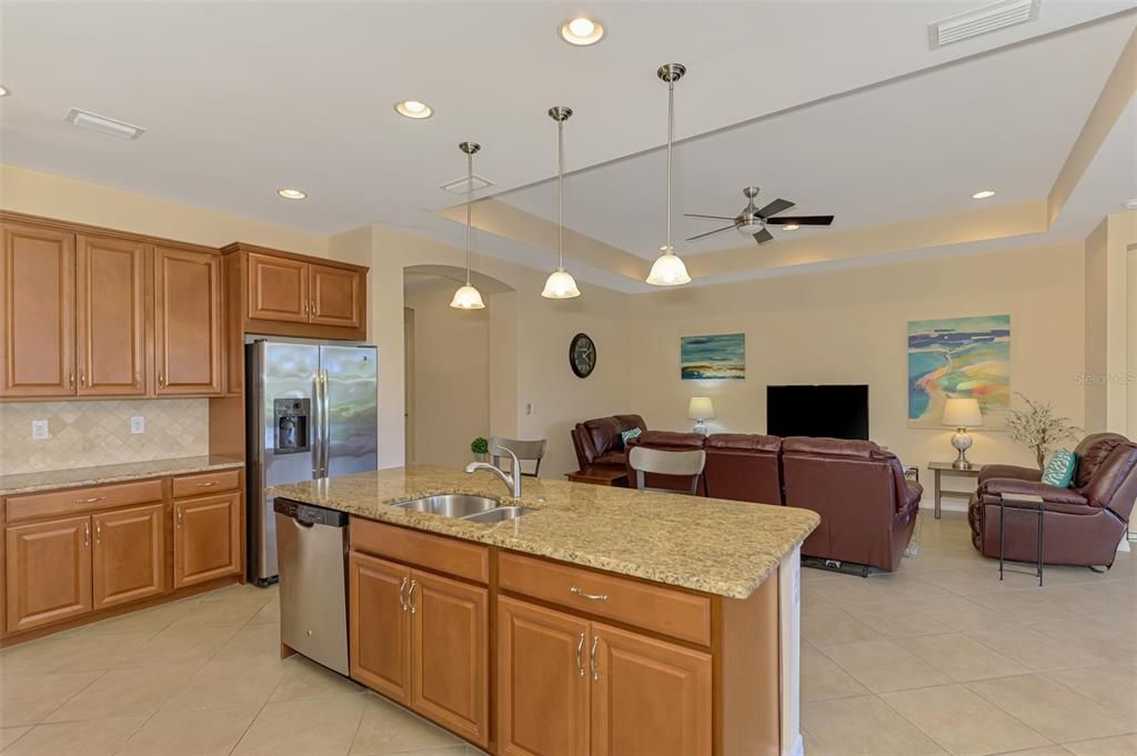 待售: $549,000 (3 贝兹, 2 浴室, 1984 平方英尺)