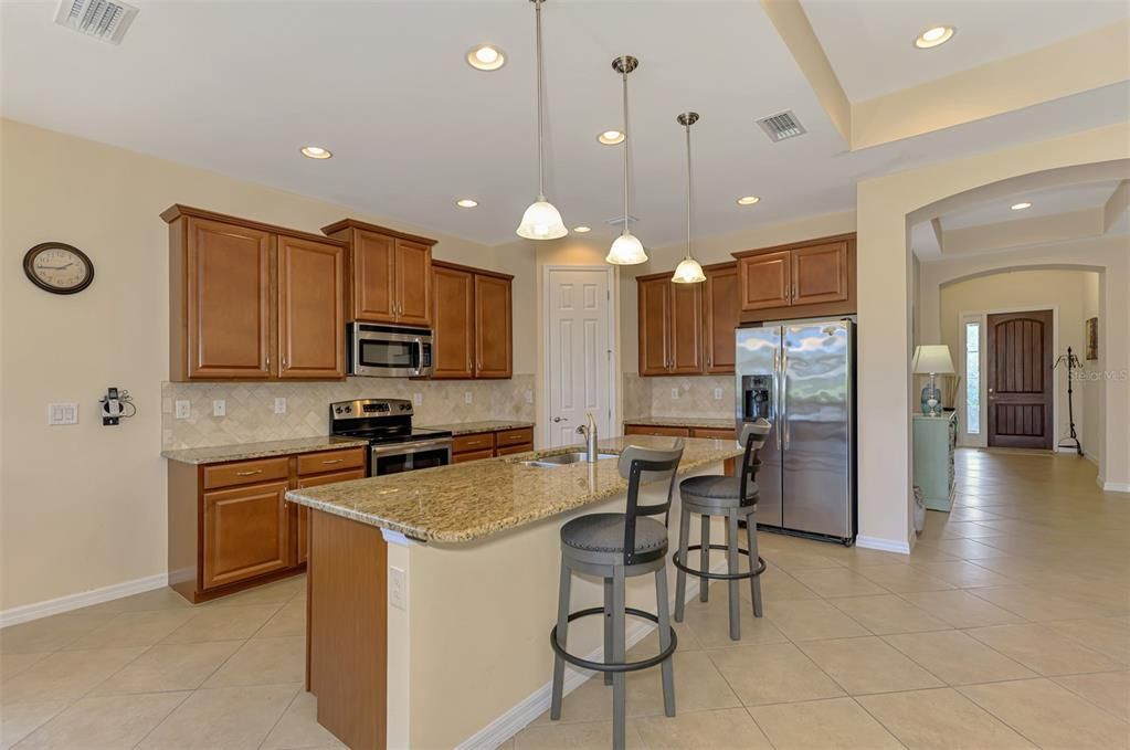 待售: $549,000 (3 贝兹, 2 浴室, 1984 平方英尺)