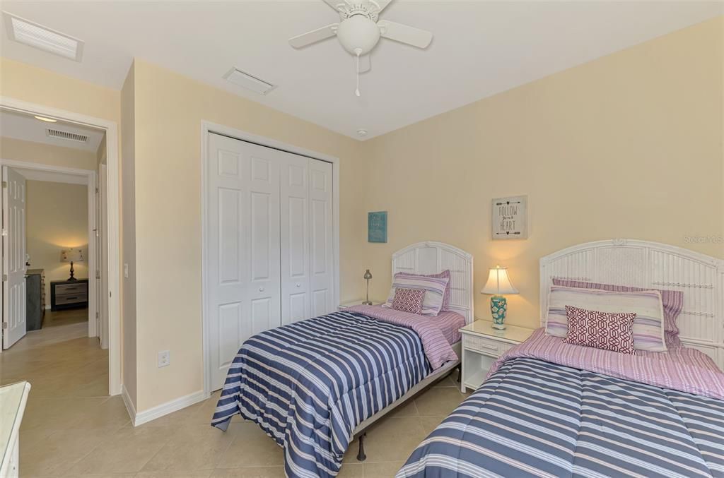 待售: $549,000 (3 贝兹, 2 浴室, 1984 平方英尺)