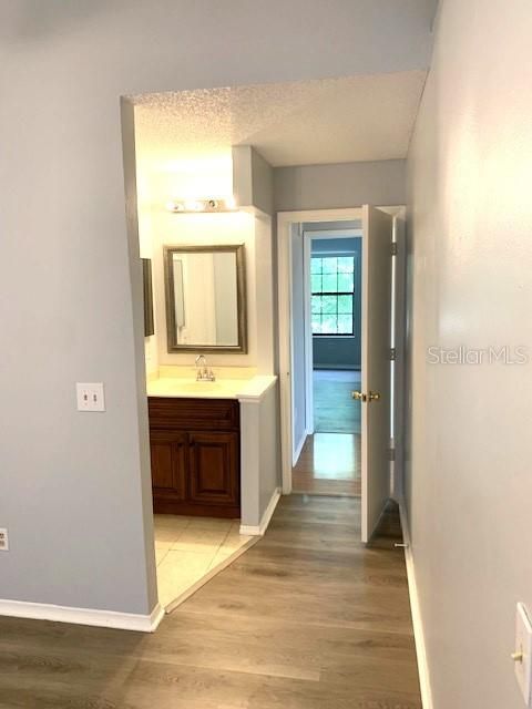 出租: $1,750 (2 贝兹, 2 浴室, 1185 平方英尺)