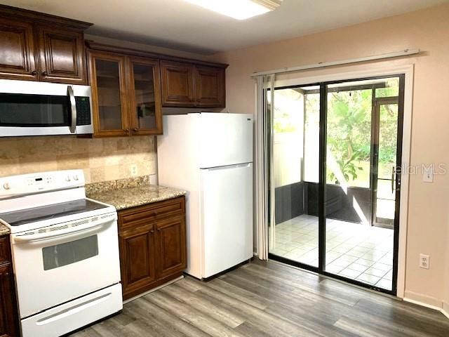 出租: $1,750 (2 贝兹, 2 浴室, 1185 平方英尺)