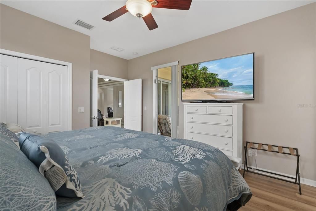 For Sale: $475,000 (3 beds, 3 baths, 2023 Square Feet)